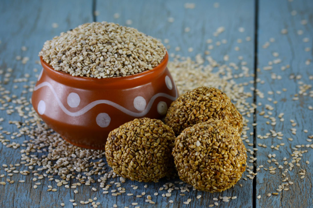 Sharda home made sweets Till ke Laddu